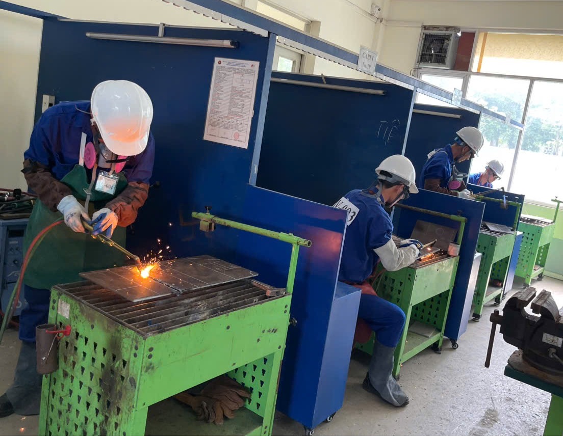 TEST TAY NGHỀ ĐƠN KẾT CẤU